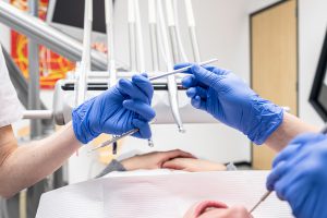 4 handed dentistry ergonomie tandarts